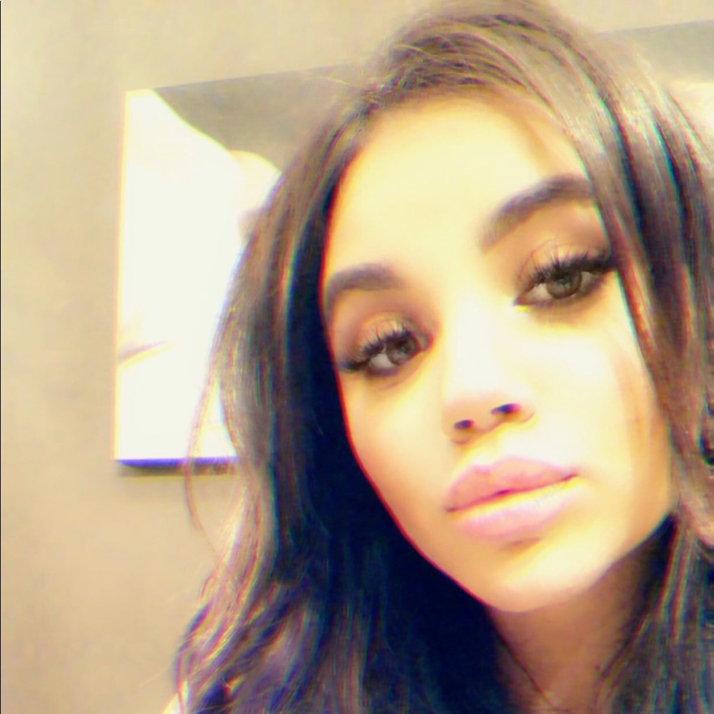 Meet your Posher, Alissa